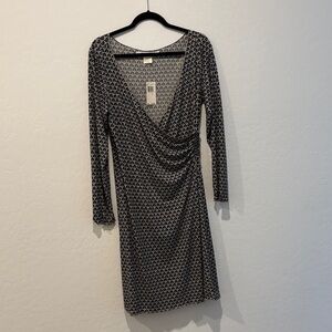 Max Studio Black and White Geometric Long Sleeve Dress